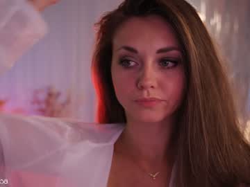 girl
        lettymoa cam image #6765330