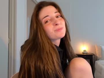 girl
        rosykindred cam image #1189127