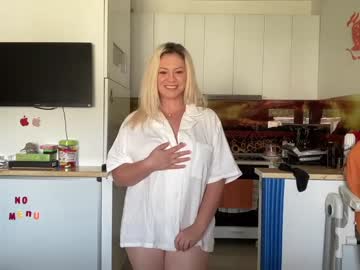 girl
        kiradivine cam image #1990327