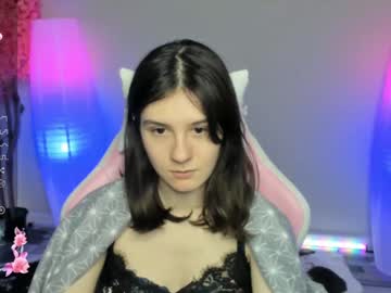 girl
        raiden_maid cam image #4972469