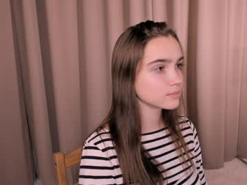 girl
        dominogoulder cam image #5568879