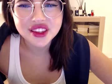 girl
        playnofuckinggames cam image #2402763