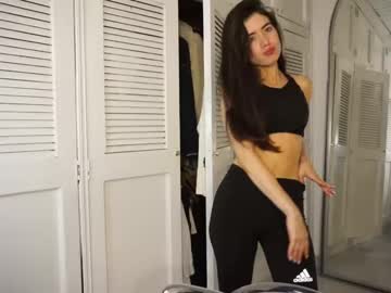 girl
        soifiee cam image #1937936