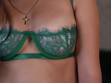 girl
        stella_elegance cam image #5175019