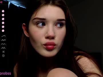 girl
        minnietammy cam image #4285230