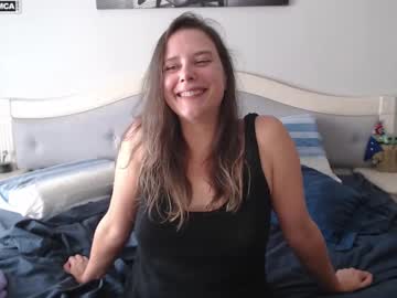 girl
        bluexstacey cam image #6558085