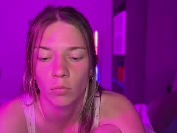 girl
        oliviahansleyy cam image #6434831