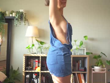 girl
        sunniedayz cam image #1030661