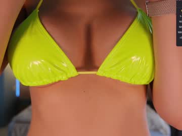 girl
        love_you_to123 cam image #3383755