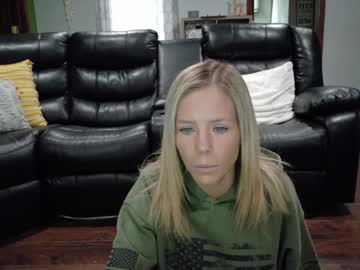 girl
        armyvet1991 cam image #6682221