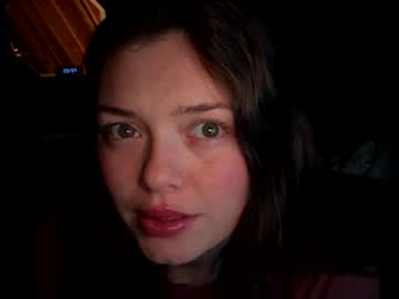 girl
        emersoncane cam image #5880873