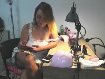 girl
        milkykandy cam image #4649326