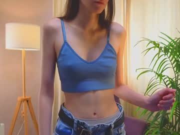 girl
        lucettagibbard cam image #4977396