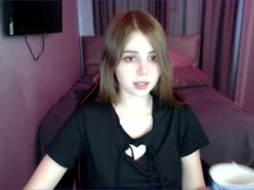 girl
        tripleprinces cam image #1877654