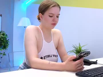 girl
        lovlybambi cam image #4569536