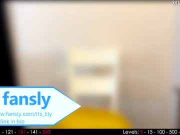 girl
        its_lily cam image #960214