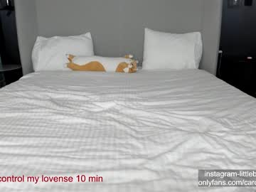 girl
        carolinaherera cam image #2984146