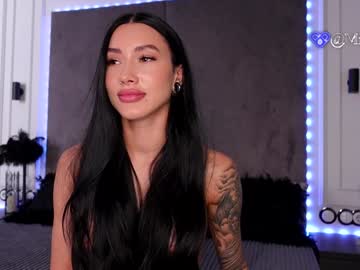 girl
        miladenver cam image #6343820