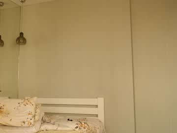 girl
        ronny_ponny cam image #5030285