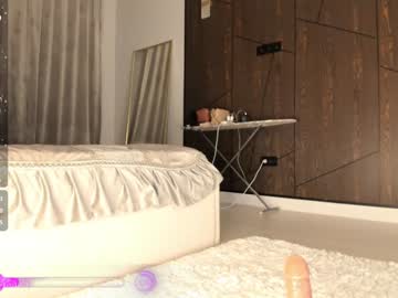 girl
        ake_mi cam image #5460257