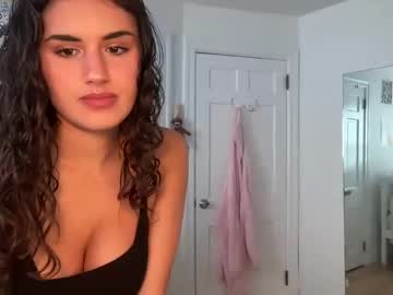 girl
        itsmellll cam image #4787512