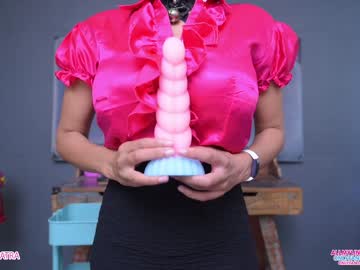 girl
        livecleo cam image #2247163