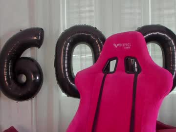 girl
        angelina_new cam image #2182535