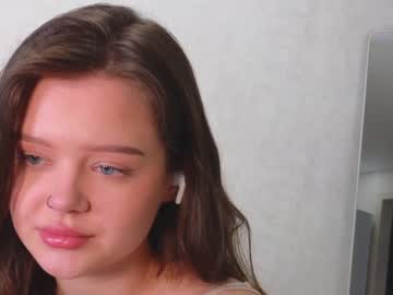 girl
        itwasinsimpsons cam image #3758150