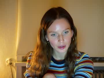 girl
        ellaa91 cam image #9734