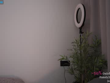 girl
        ms_seductive cam image #1517860