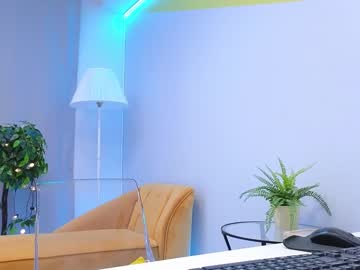girl
        lovlybambi cam image #3125105