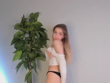 girl
        elizamaisy cam image #2684793