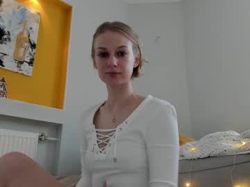 girl
        magic_couple13 cam image #3498757