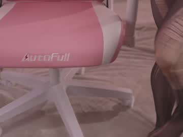 girl
        bunnydollstella cam image #6082723