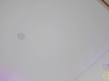 girl
        emma_dee cam image #4319238