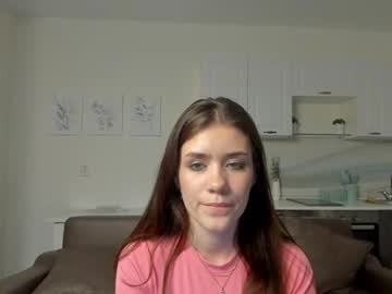 girl
        lindamcbride cam image #1584439