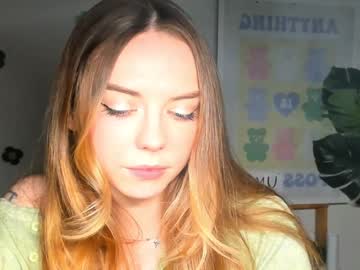 girl
        thisisamelia cam image #5383064