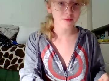 girl
        blonde_katie cam image #3418794