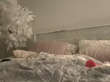 girl
        krystaalbrooks cam image #4481442
