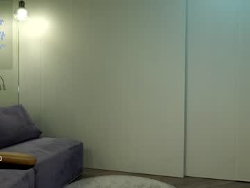 girl
        ronny_ponny cam image #16304