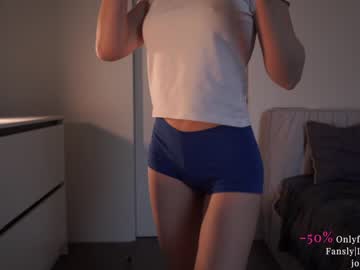 girl
        ms_seductive cam image #1928124