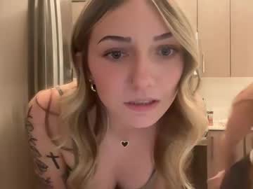 girl
        emiefox cam image #6124623