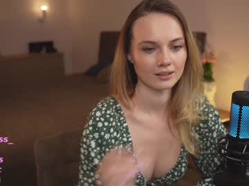 girl
        your_kat cam image #2955793