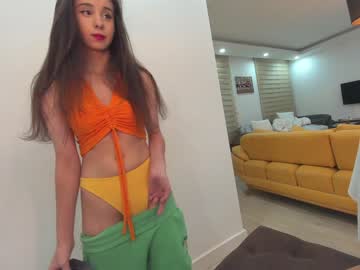 girl
        ehotlovea cam image #119770