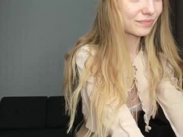girl
        sandra_buika cam image #1776331