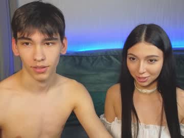 couple
        gothicxz cam image #5161497