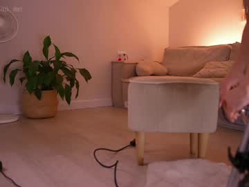 girl
        lil_eva cam image #6998025