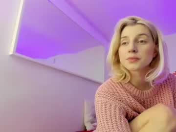 girl
        kenziedawton cam image #1354247