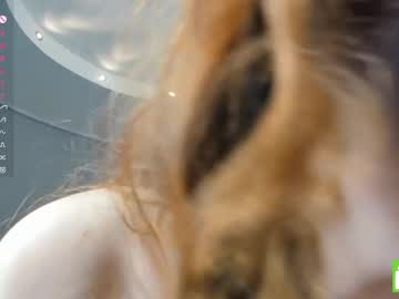 girl
        margarethowell cam image #6695766