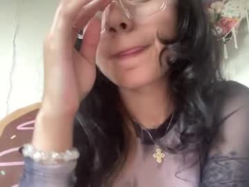 girl
        miaxrain cam image #6807204